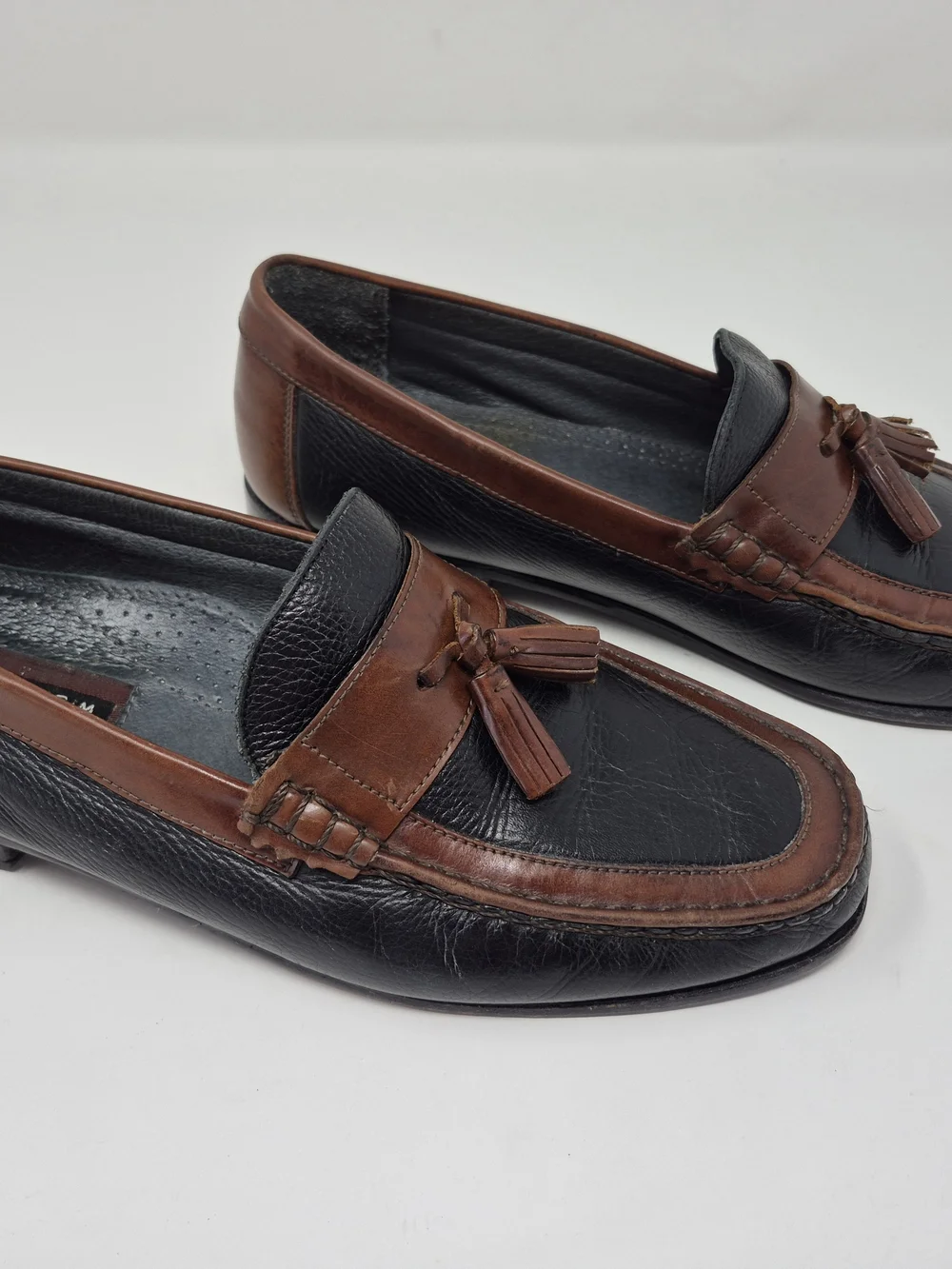 Florsheim Black and Brown Two Tone Leather Tassel Loafers 10.5 D